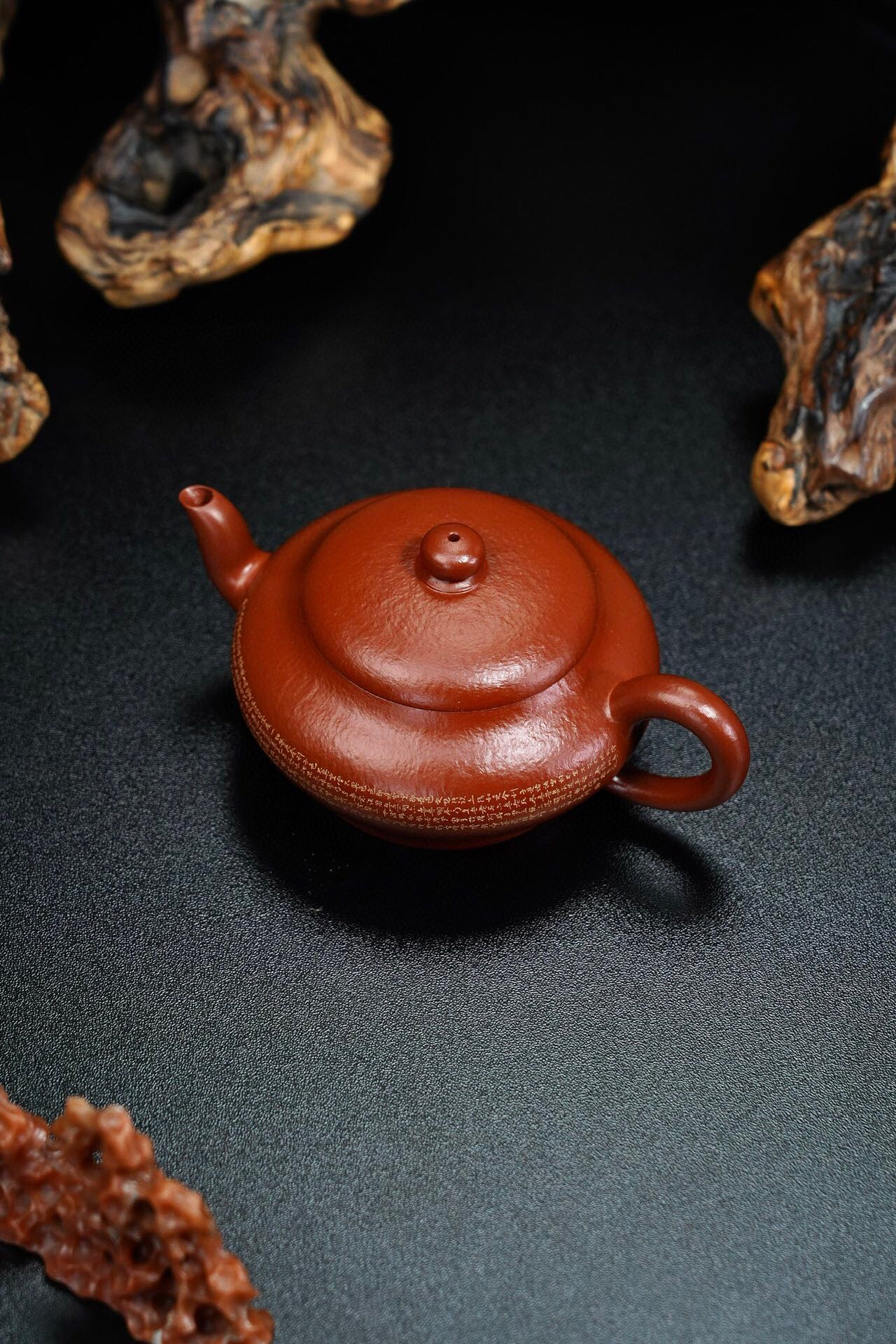 原礦優質朱泥扁玉心經紫砂壺「20230811每日特價」