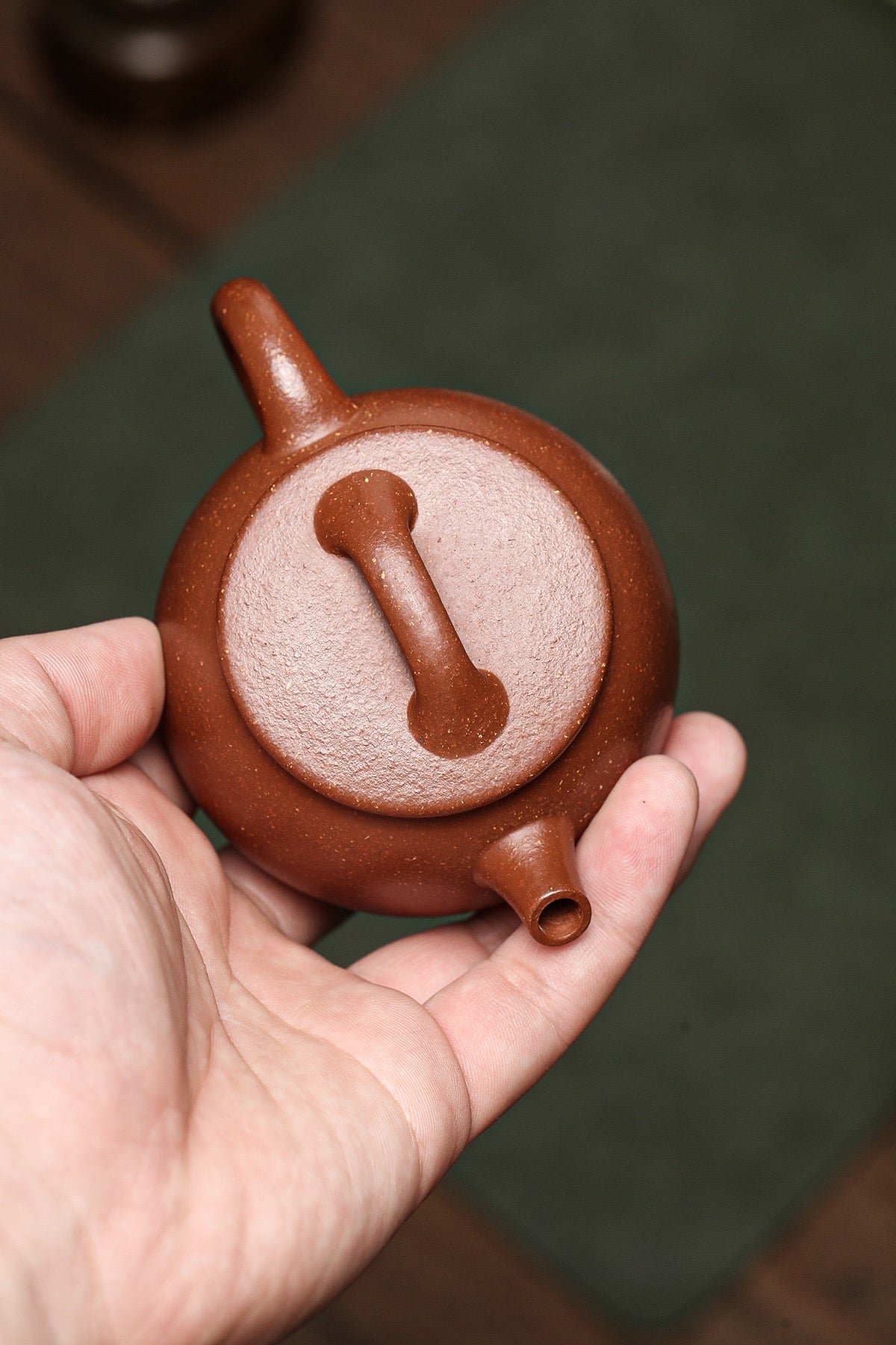 原礦家藏降坡料圓瓦紫砂壺「20231125每日特價」