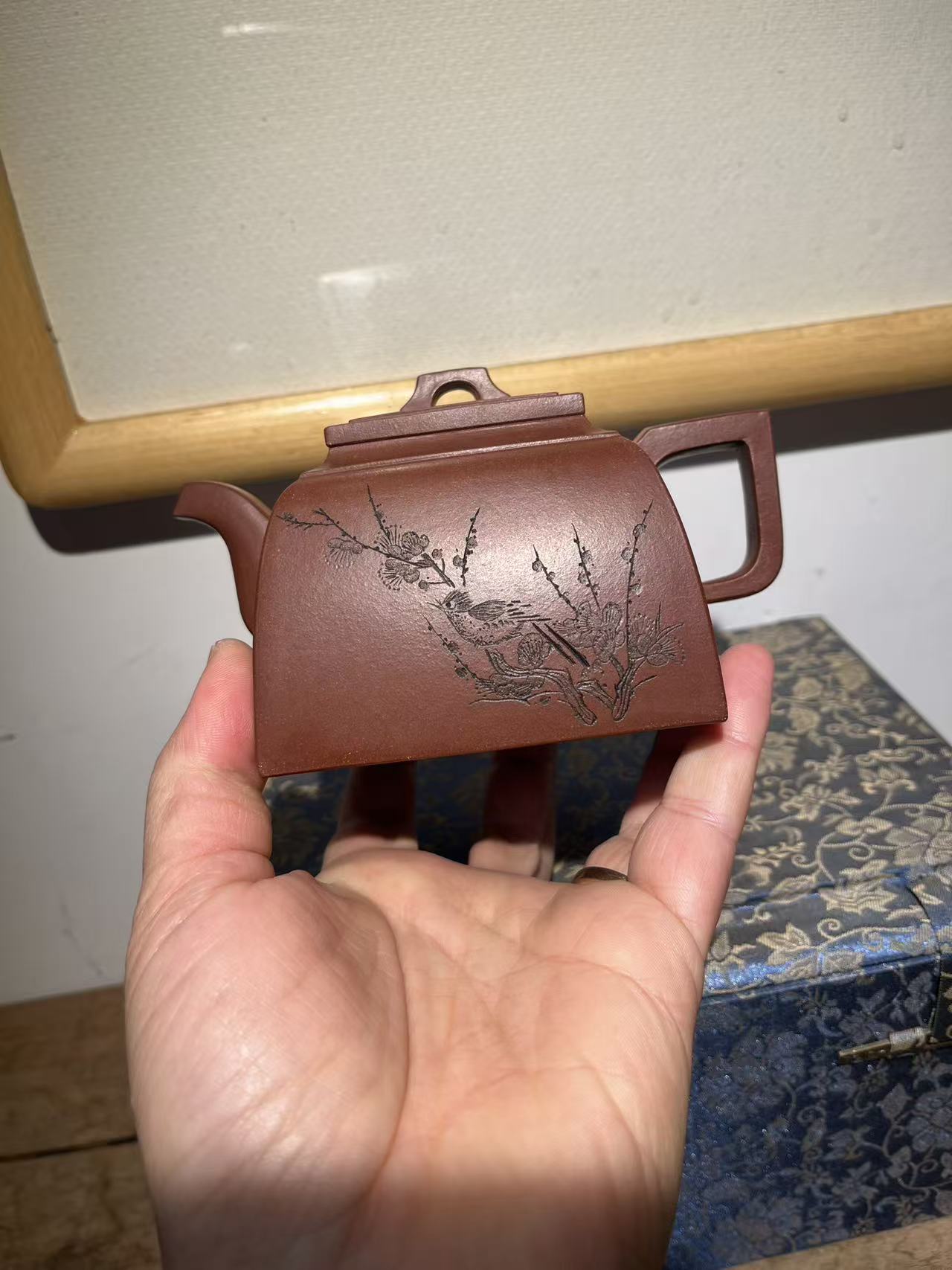 孤品龍血砂志在四方紫砂壺「周春燕紫砂壺」