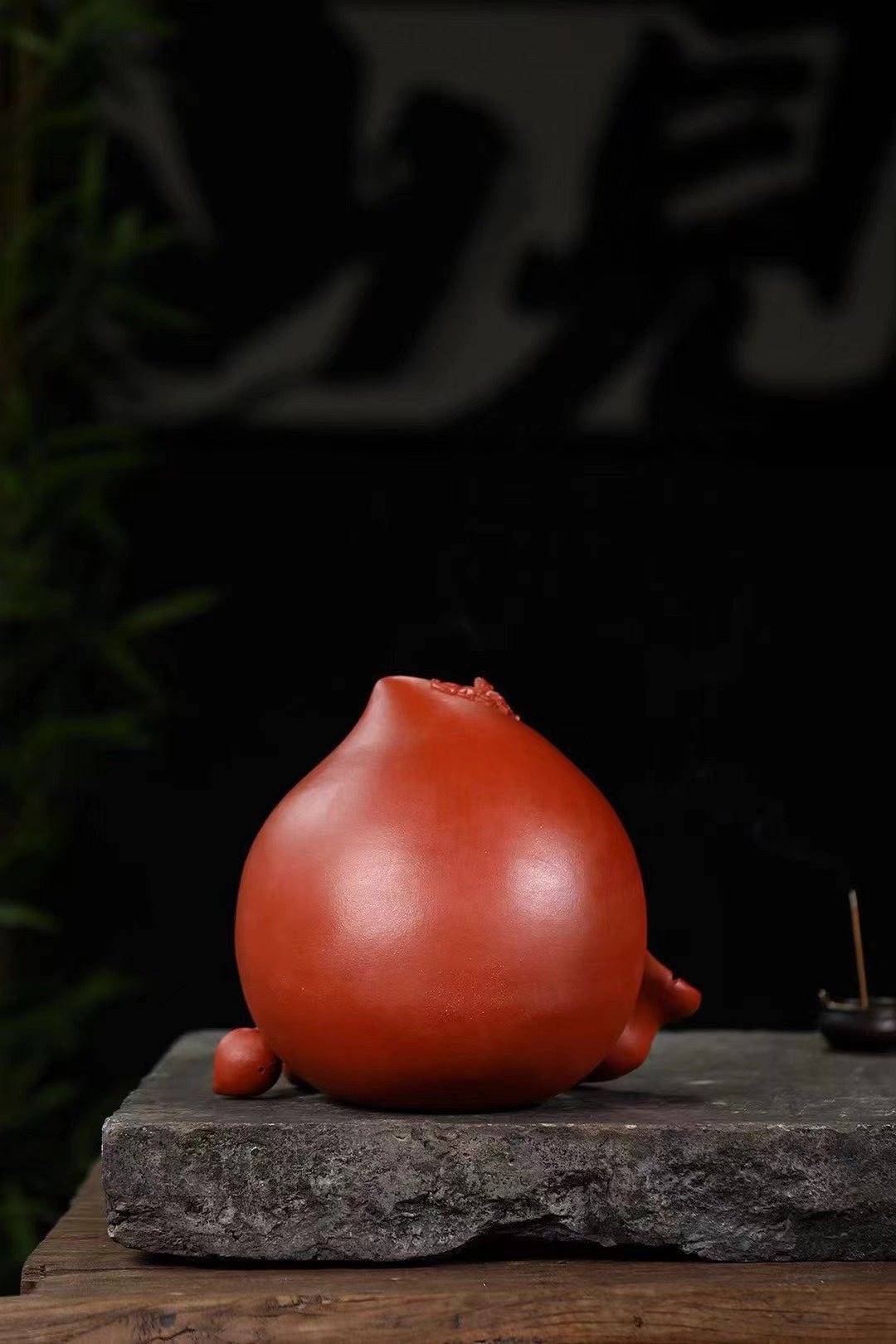 原礦大紅袍長壽桃紫砂擺件