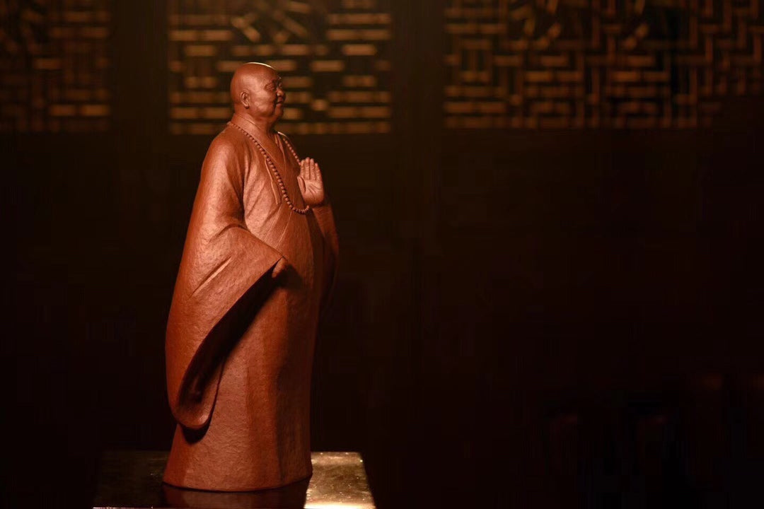 星云大师紫砂摆件