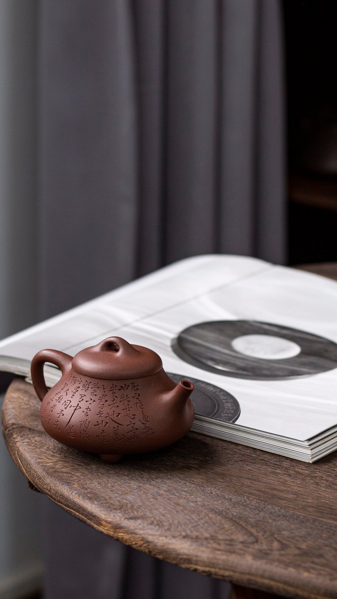 原矿老紫泥三足石瓢紫砂壶