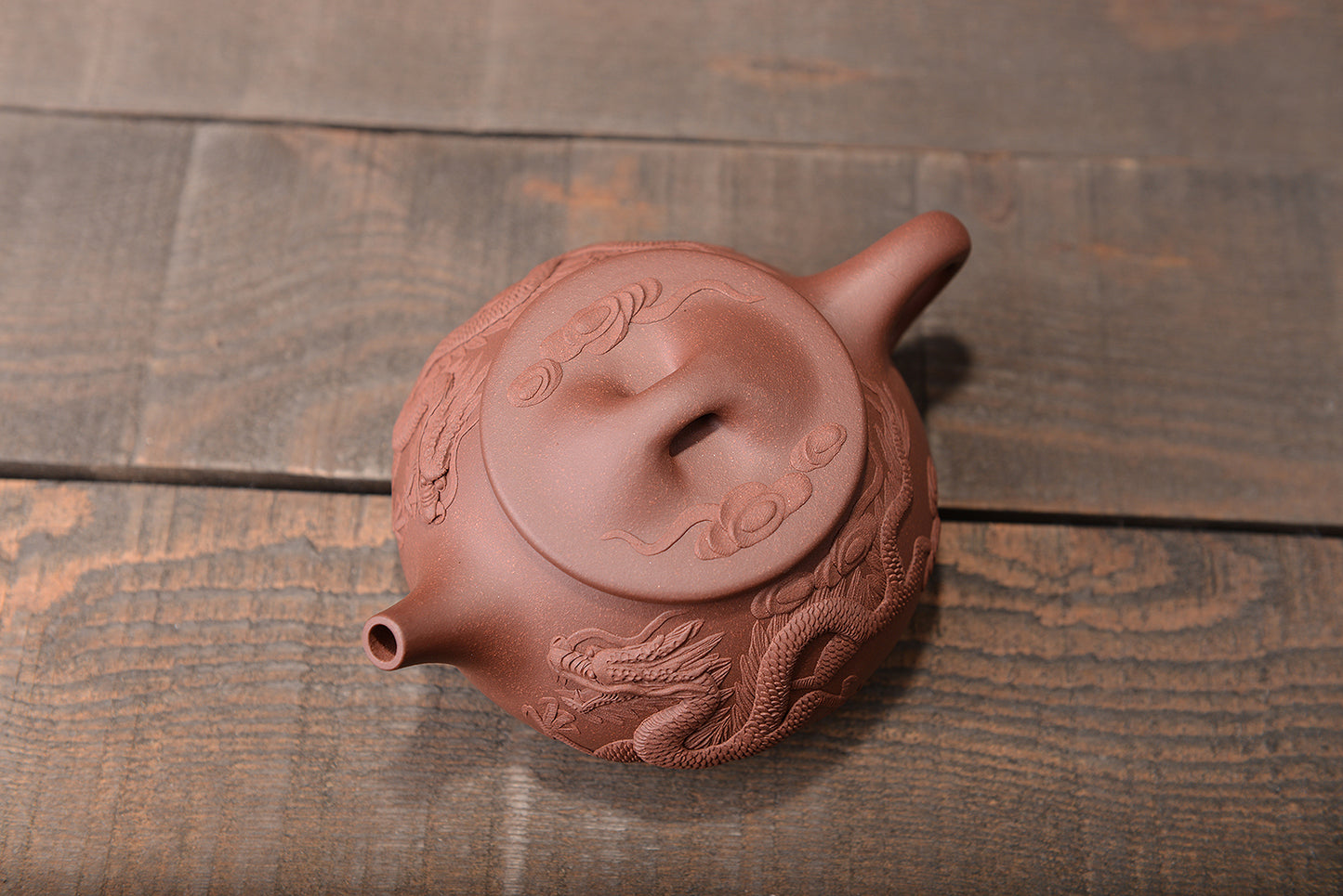 优质紫泥双龙堆绘景舟石瓢壶