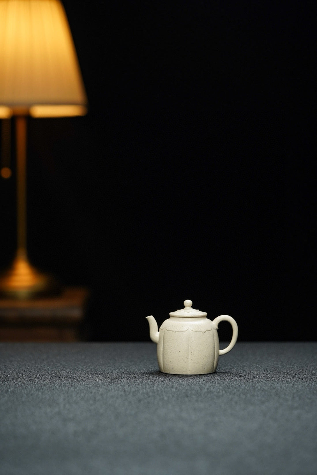 从矿石到美器：紫砂泥料的炼制全过程