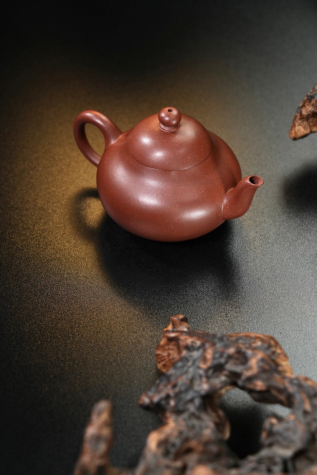 绞泥、嵌泥、彩绘：紫砂装饰工艺的巅峰之美