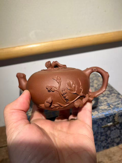 孤品原礦文革早期底槽清松鼠葡萄紫砂壺「周春燕紫砂壺」