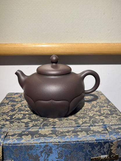 孤品原礦老料清灰泥禪蓮紫砂壺「周春燕紫砂壺」