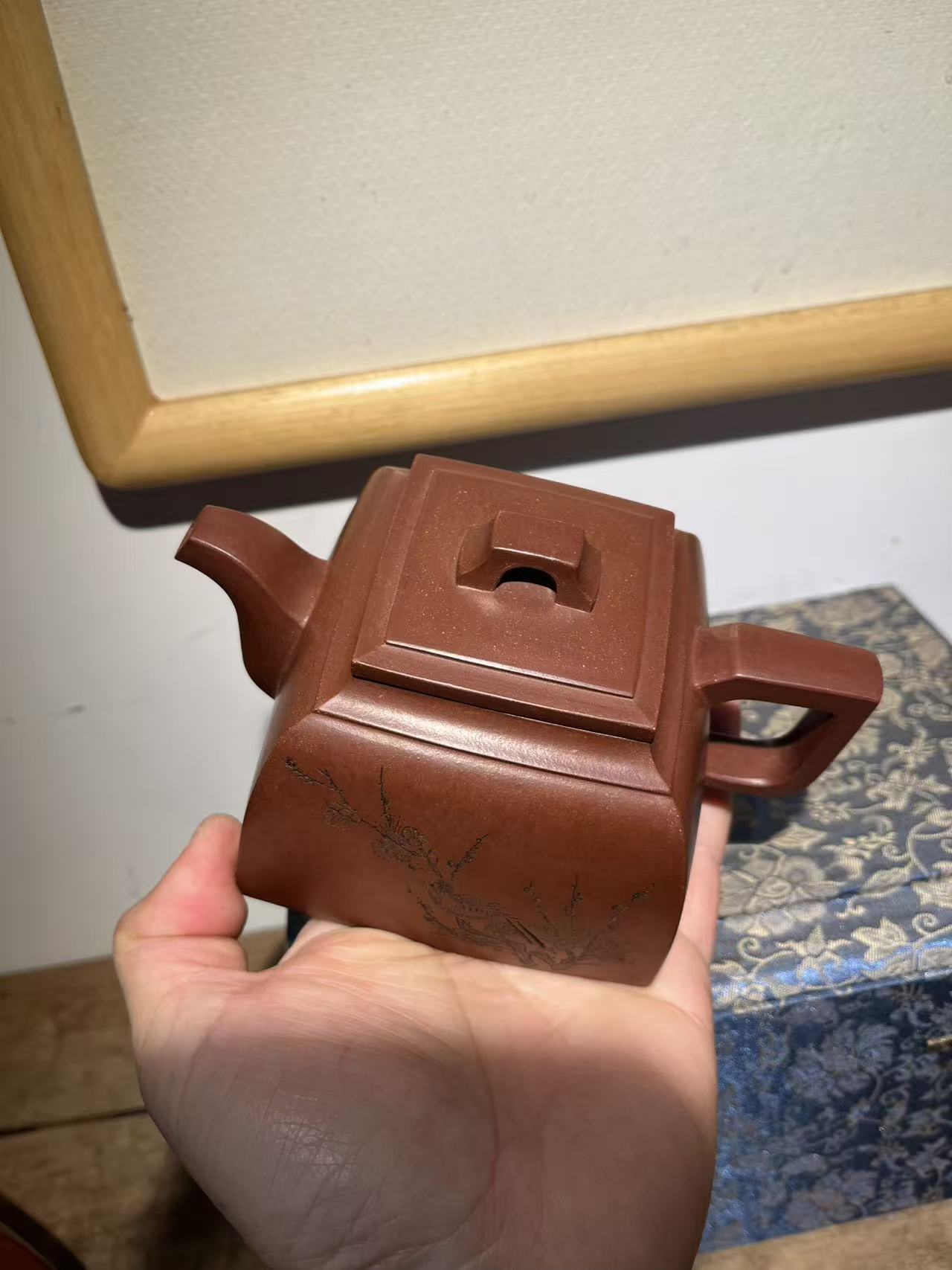 孤品龍血砂志在四方紫砂壺「周春燕紫砂壺」