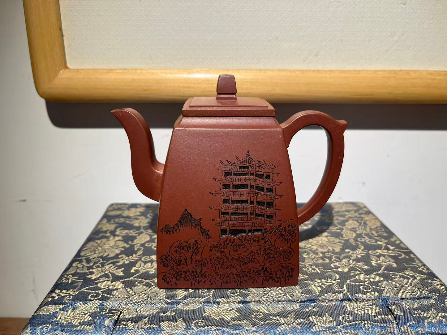 孤品龍血砂漢方紫砂壺「周春燕紫砂壺」