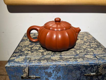 孤品原礦朱泥筋紋西施壺「周春燕紫砂壺」