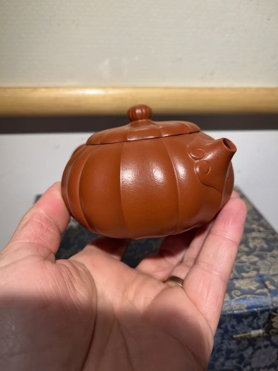 孤品原礦朱泥筋紋西施壺「周春燕紫砂壺」