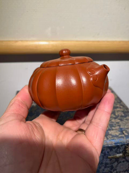 孤品原礦朱泥筋紋西施壺「周春燕紫砂壺」