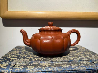 孤品原礦朱泥筋紋宮燈壺「周春燕紫砂壺」