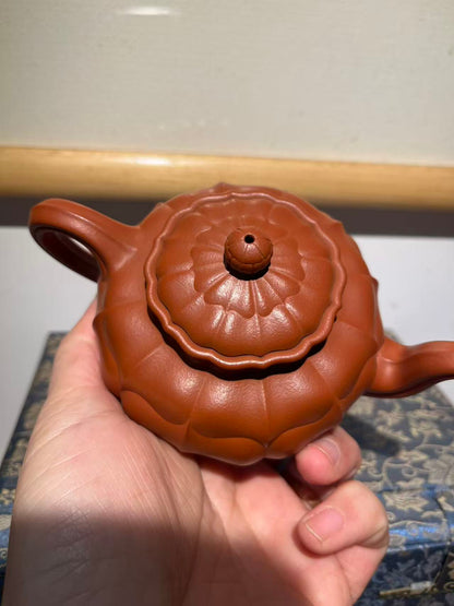 孤品原礦朱泥筋紋宮燈壺「周春燕紫砂壺」