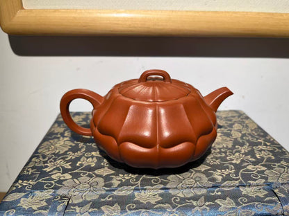 孤品原礦朱泥筋紋半月紫砂壺「周春燕紫砂壺」