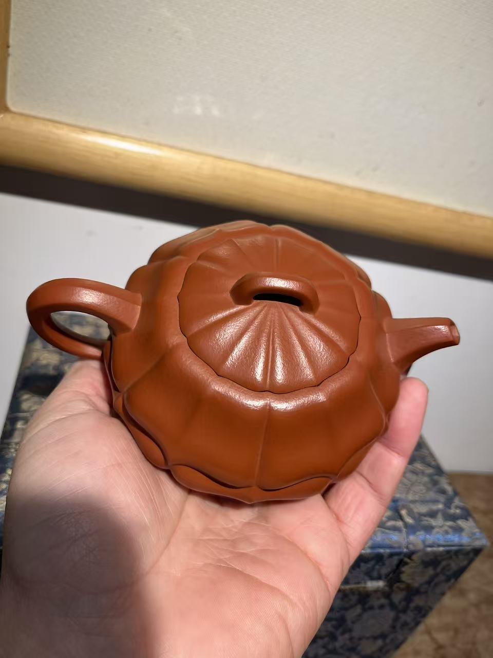 孤品原礦朱泥筋紋半月紫砂壺「周春燕紫砂壺」