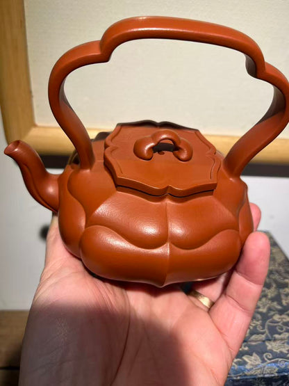 孤品原礦朱泥筋紋提梁紫砂壺「周春燕紫砂壺」