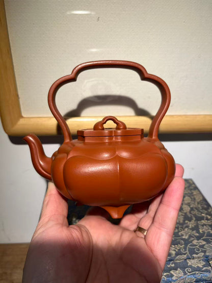 孤品原礦朱泥筋紋提梁紫砂壺「周春燕紫砂壺」