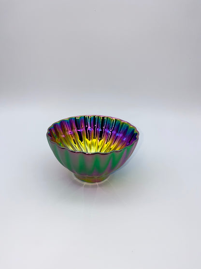 Multi-coloured gilt lotus cup for master in kiln