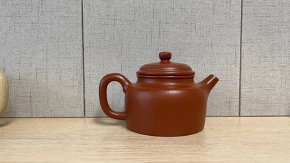 Fully handmade vermilion clay classic pot