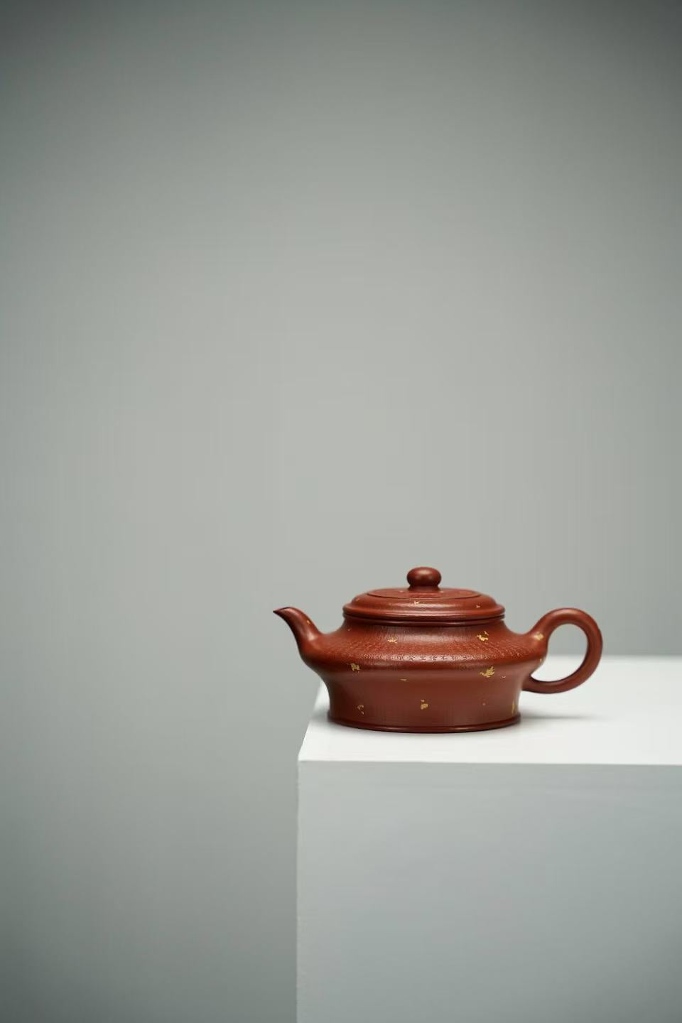 全手工原礦粗砂朱泥高虛扁紫砂壺「20250827每日特價」