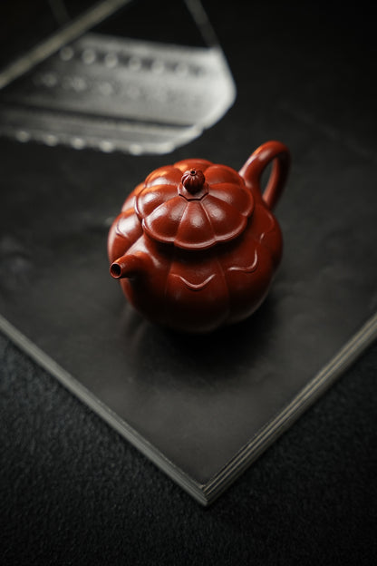 極品朱泥筋紋蓮子哲緣紫砂壺「20260111每日特價」