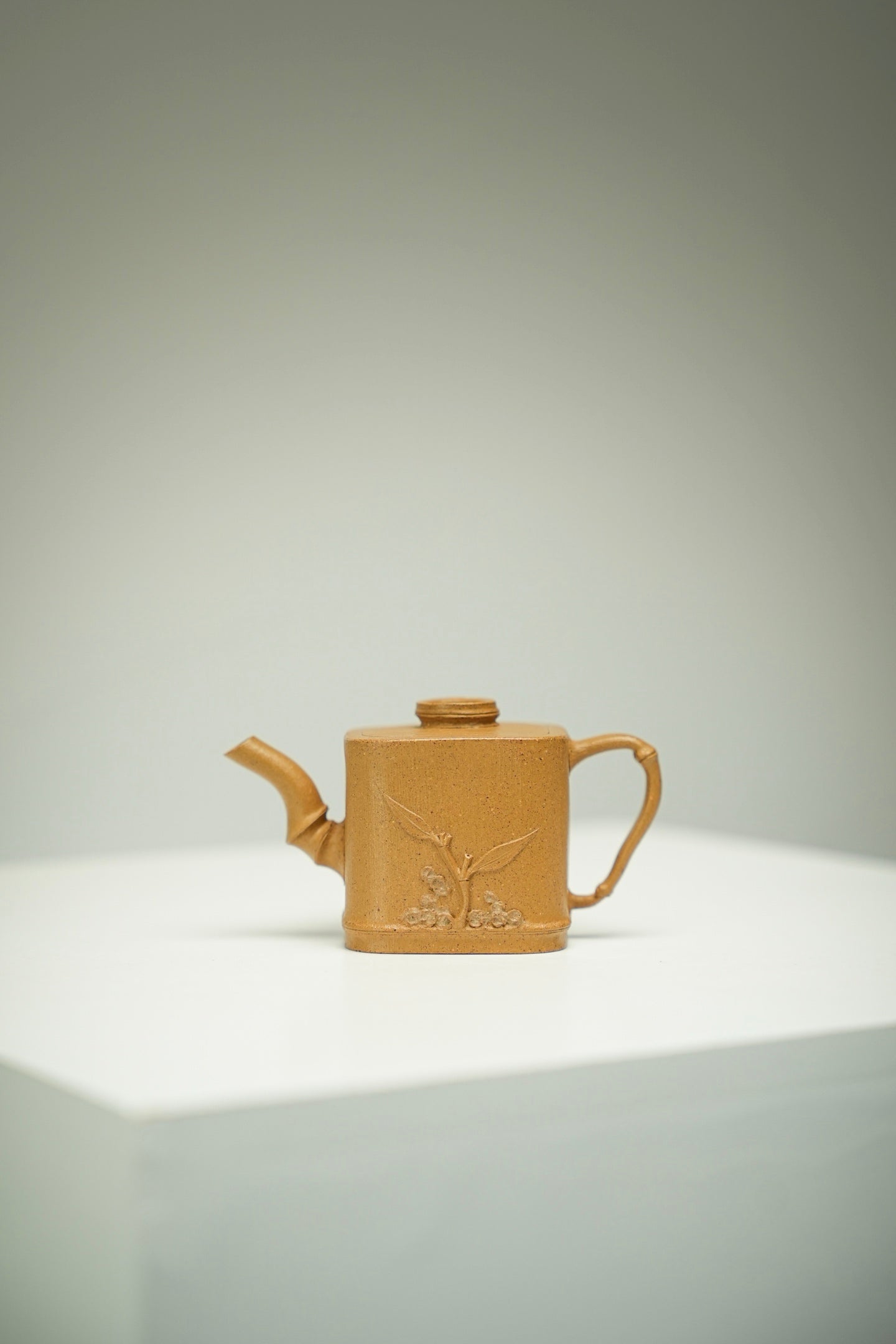 極品黃金段泥小方竹薄胎紫砂壺「20250628每日特價」