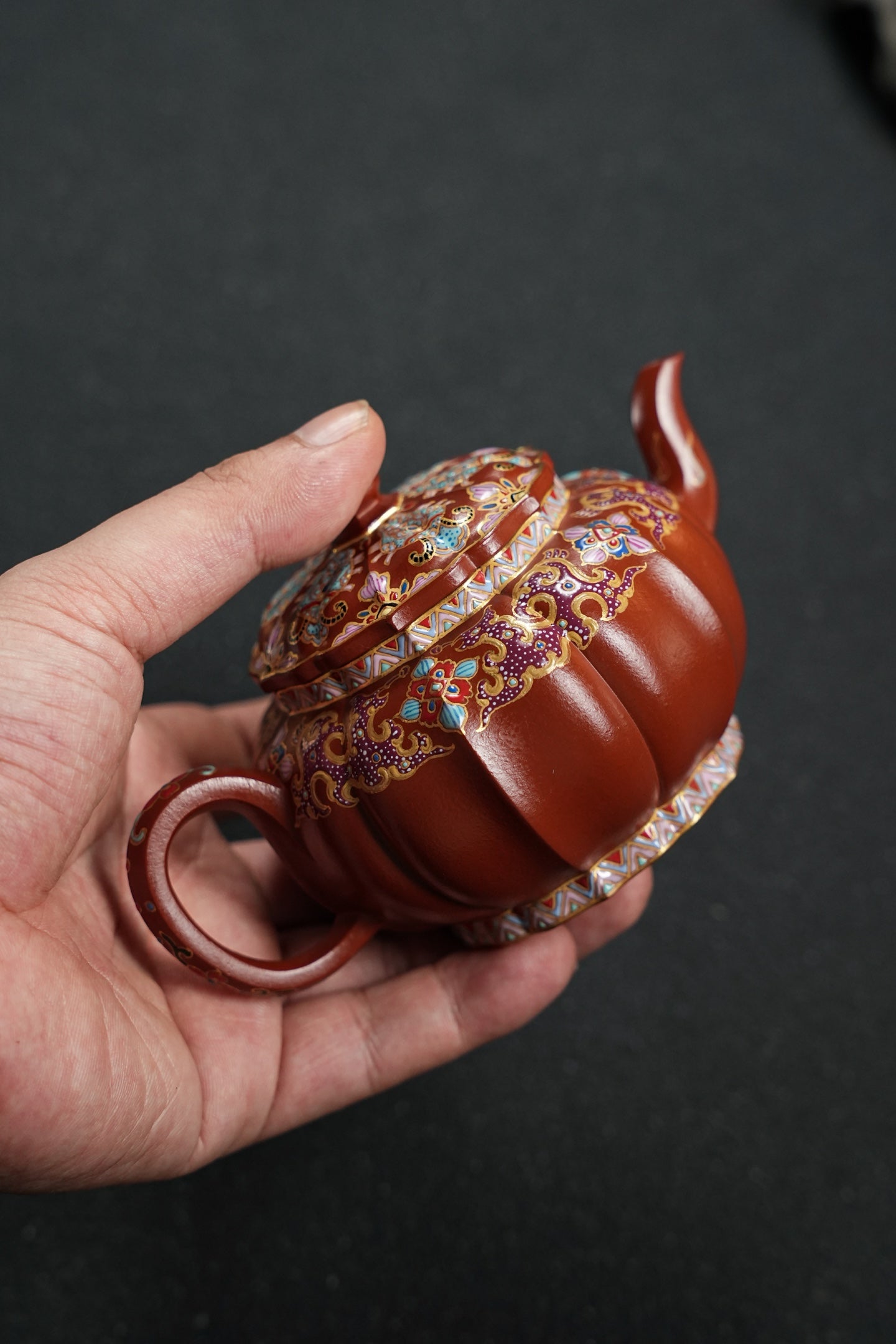 全手工極品朱泥琺瑯彩筋紋宮燈寶相紫砂壺「20250827每日特價」