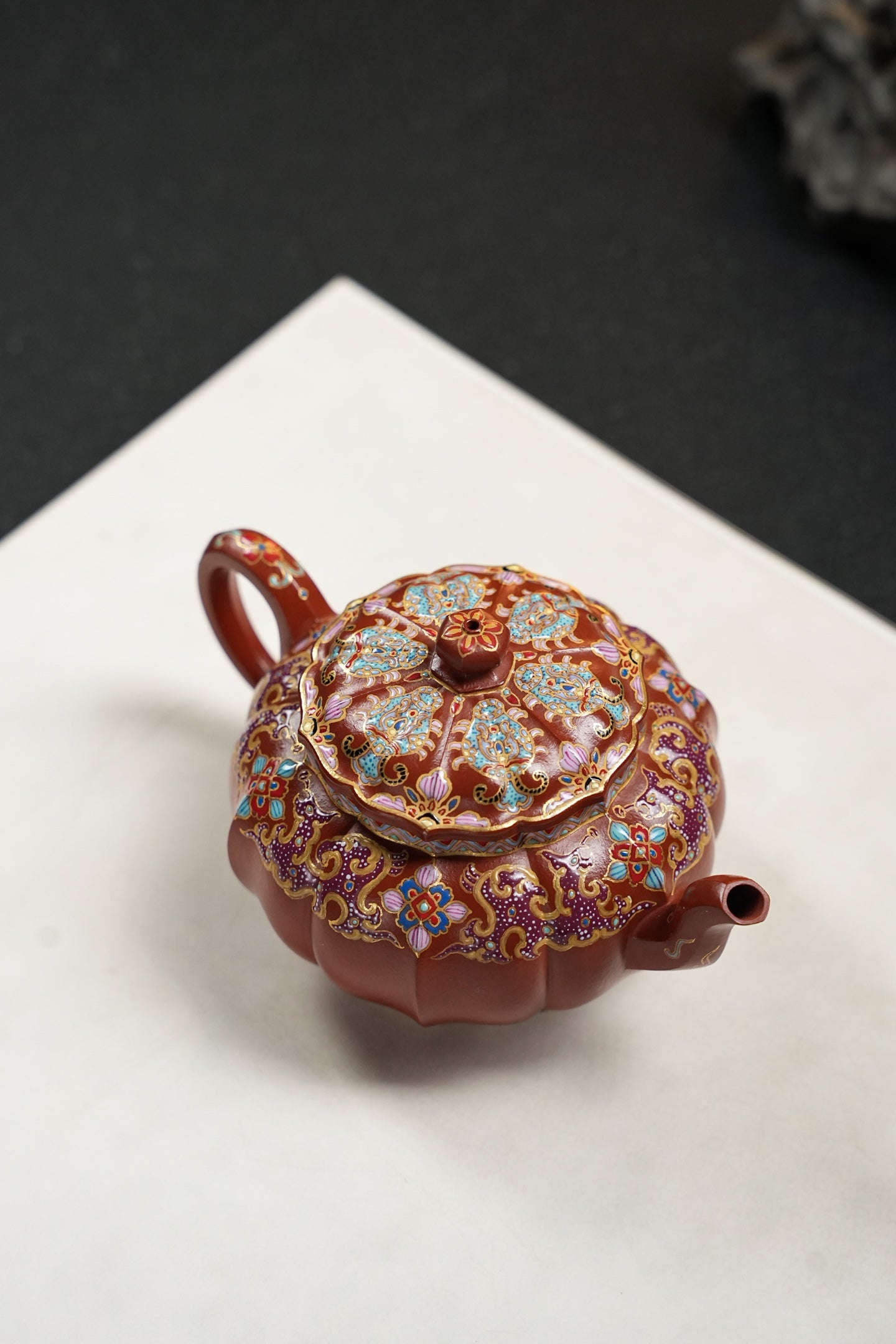 全手工極品朱泥琺瑯彩筋紋宮燈寶相紫砂壺「20250827每日特價」