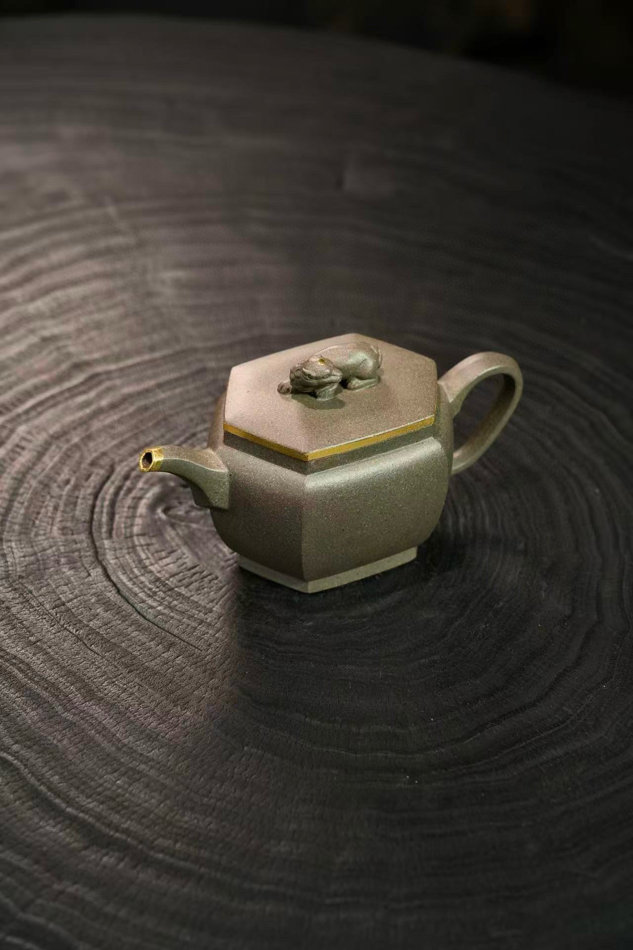 全手工黃龍山青段共生礦回望紫砂壺「20251118每日特價」