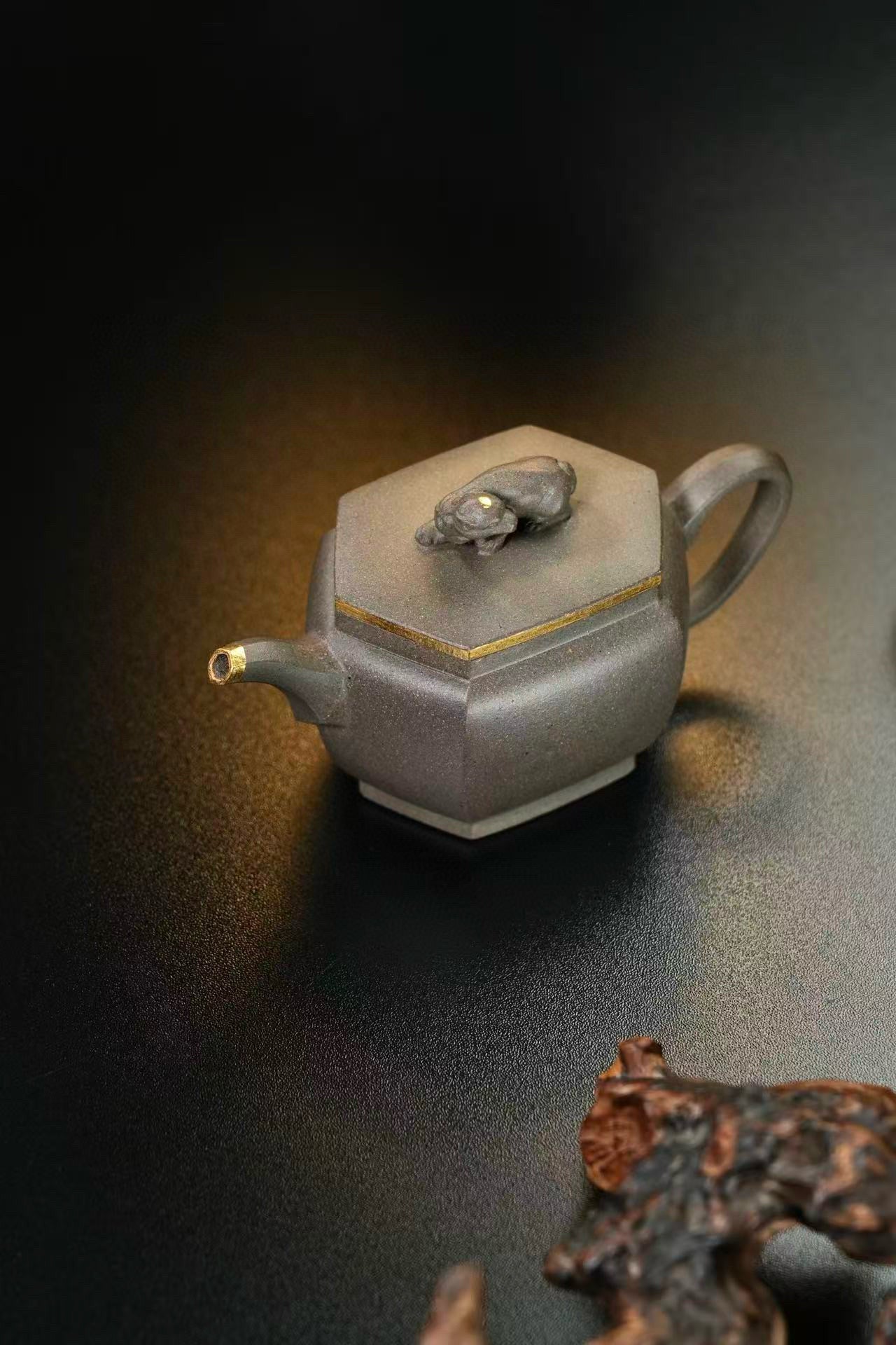 全手工黃龍山青段共生礦回望紫砂壺「20251118每日特價」