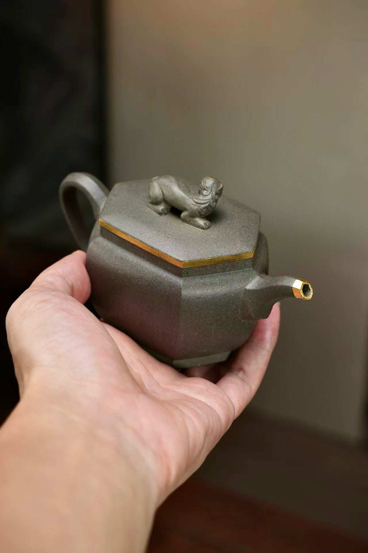 全手工黃龍山青段共生礦回望紫砂壺「20251118每日特價」