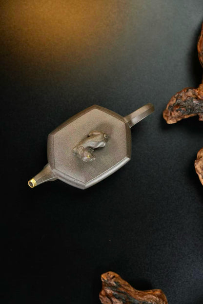 全手工黃龍山青段共生礦回望紫砂壺「20251118每日特價」