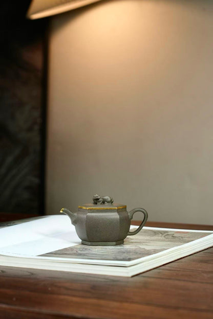 全手工黃龍山青段共生礦回望紫砂壺「20251118每日特價」