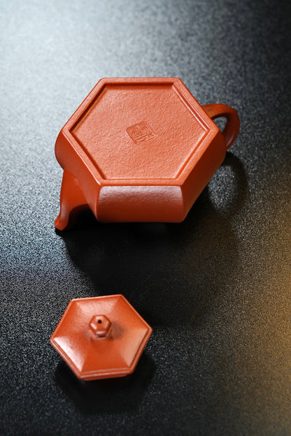 全手工原礦極品朱泥六方玲瓏紫砂壺「20251118每日特價」