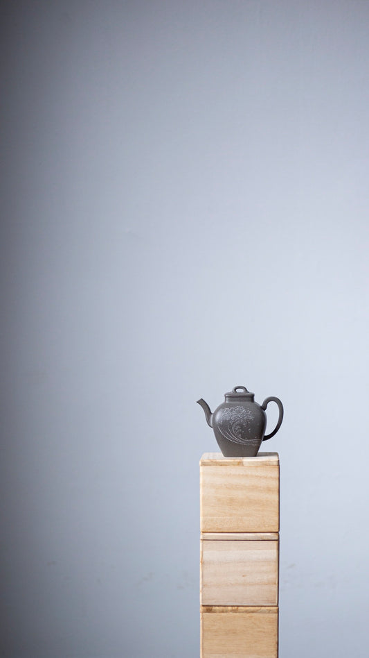 原矿清灰料高四方紫砂壶