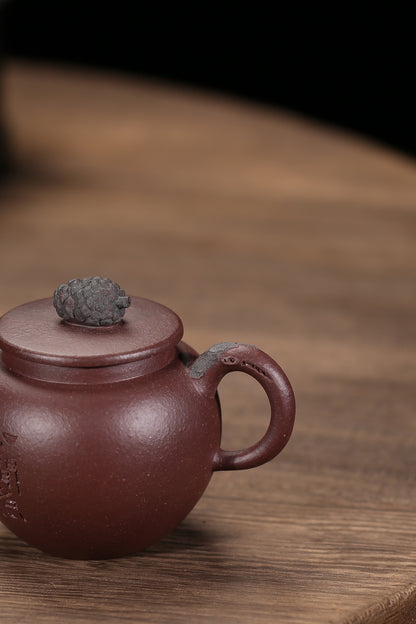 Old purple mud pine and purple clay teapot