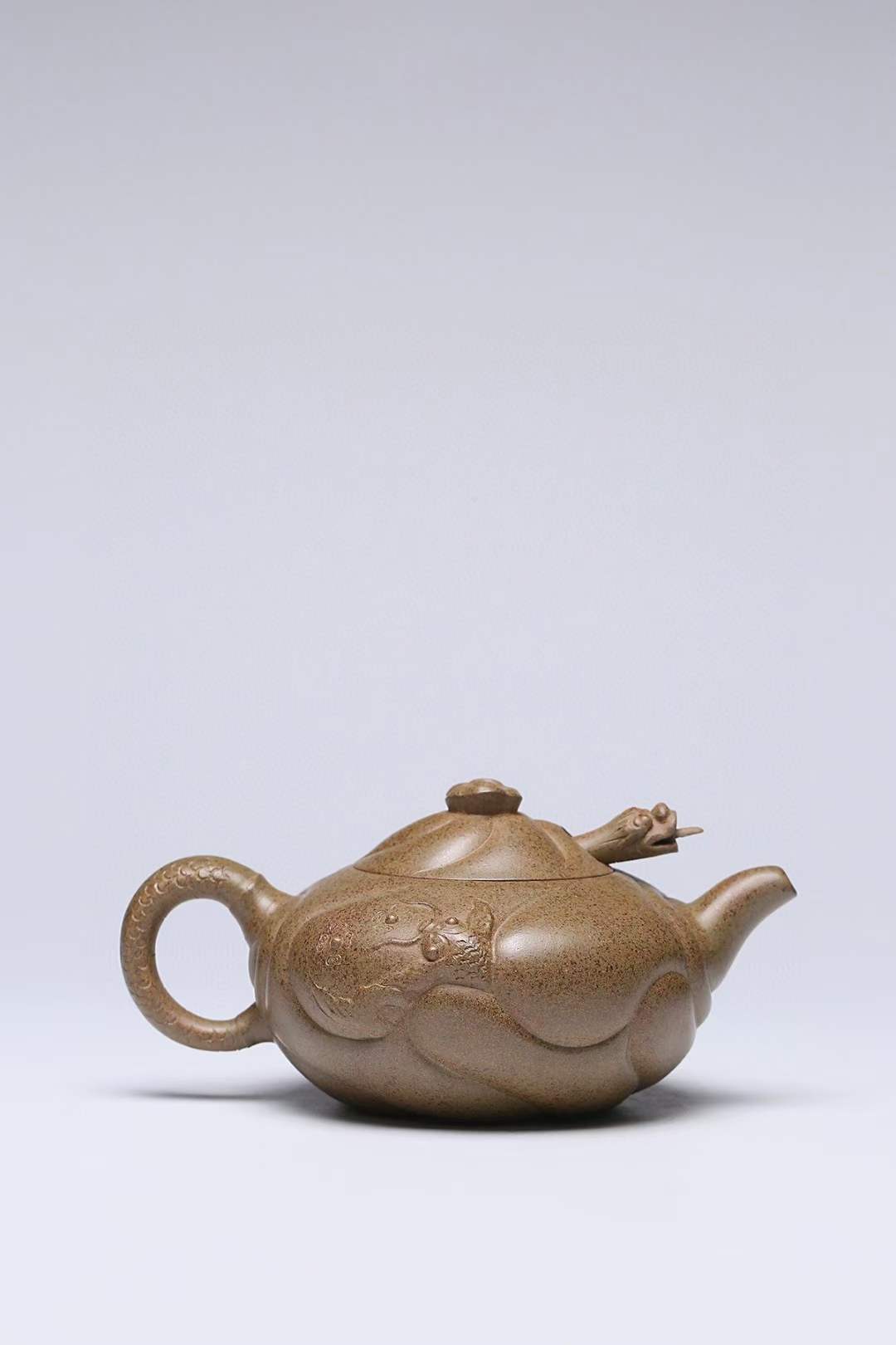 [Collection grade] Original ore azure mud fish into dragon purple sand teapot