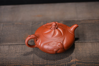 Crimson mud fish into dragon purple clay teapot